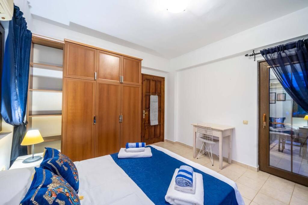 Azure Apartment With Sea View In カルカン エクステリア 写真