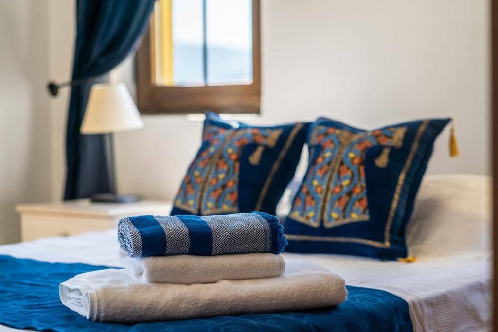 Azure Apartment With Sea View In カルカン エクステリア 写真