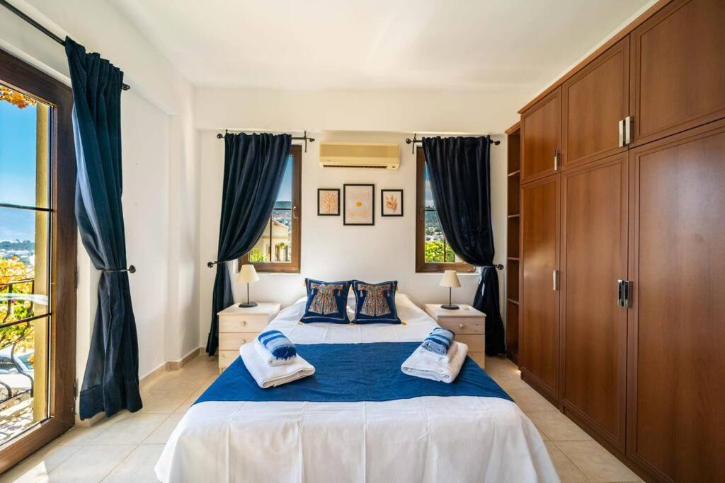 Azure Apartment With Sea View In カルカン エクステリア 写真